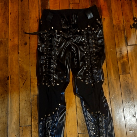 Pants rock - Picture 1 of 4